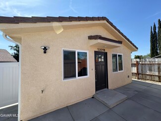 5309 Saint Laurent Place Unit B, Palmdale, CA 93552