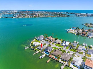 11085 9th St E, Treasure Island, FL 33706
