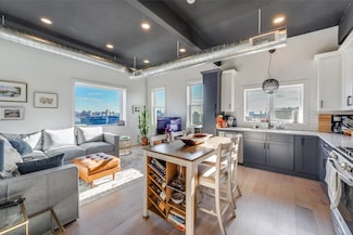 1 Lincoln Place Unit 2, Weehawken, NJ 07086