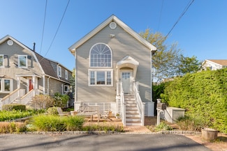 11 Greenwood Place, Norwalk, CT 06854