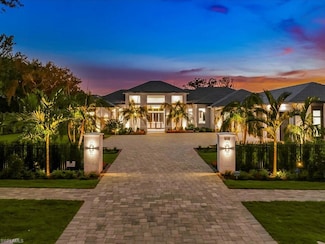 208 Hickory Rd, Naples, FL 34108