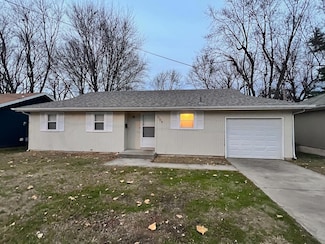 309 E Berkeley St, Springfield, MO 65807