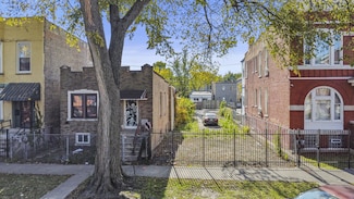 3041 W Flournoy St, Chicago, IL 60612