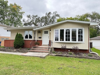 214 N Gay Ct, Glenwood, IL 60425