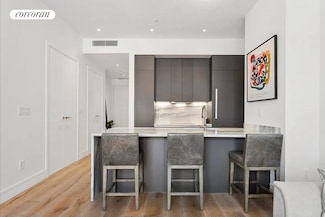 305 E 61st St Unit 503, New York, NY 10065