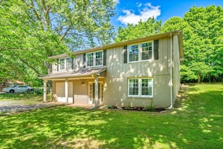 521 Rotary Hills Ct, Clarksville, TN 37043