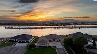 170 Alta Ln, Pasco, WA 99301