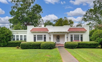 129 N Zion St, Winnsboro, SC 29180