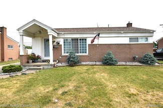 4438 Holmes Dr, Warren, MI 48092