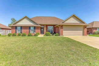 6067 Winchester Cir, Milton, FL 32570