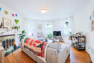 33 Saint Paul St Unit 3, Brookline, MA 02446