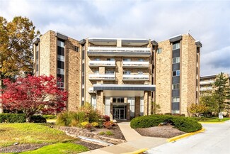 2112 Acacia Park Dr Unit 411, Cleveland, OH 44124