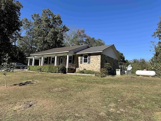 155 Lewter Rd, Crump, TN 38327