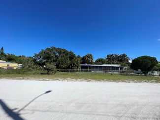 1663 NE Wren Ave, Stuart, FL 34994