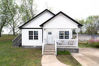 573 W 20th Ave, Springfield, TN 37172