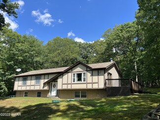 138 W Lilac Rd, Milford, PA 18337