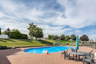 28 Proton Ln, Richland, WA 99354