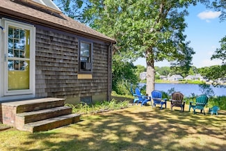 29 Miami Ave, Falmouth, MA 02540