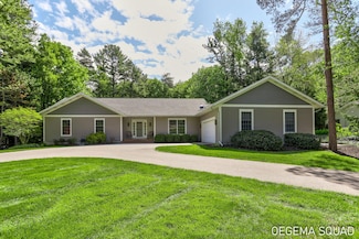 11646 Garnsey Ave, Grand Haven, MI 49417