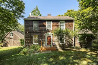 91 Mountain View Rd, Rhinebeck, NY 12572