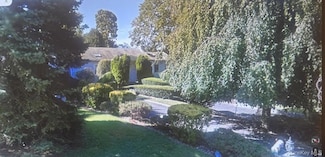 23 Gay Dr, Great Neck, NY 11024