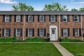 18 Thomas Jefferson Ln Unit L, Buffalo, NY 14226
