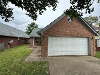 1664 Thomas St, Horn Lake, MS 38637