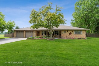 1105 Game Farm Rd, Yorkville, IL 60560