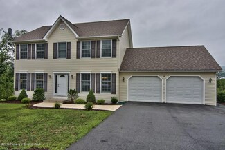 30 Emerald Dr, Throop, PA 18512