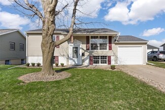 160 Belvedere Dr NW, Cedar Rapids, IA 52405