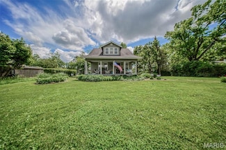 914 E 10th St, Rolla, MO 65401