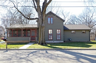 110 Bridge St, Mazomanie, WI 53560
