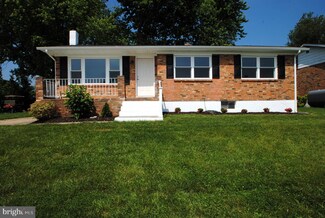 151 Warfel Dr, Delaware City, DE 19706