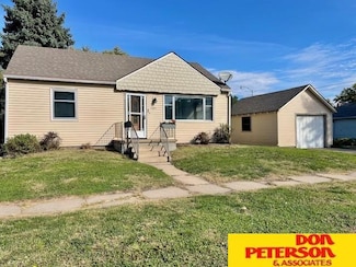 920 E 2nd St, Fremont, NE 68025