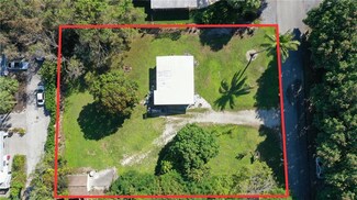 1135 Shady Rest Ln, Naples, FL 34103