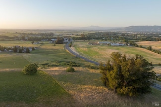 6621 Stony Point Rd, Cotati, CA 94931