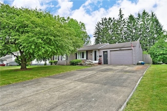 172 Camrose Dr, Niles, OH 44446