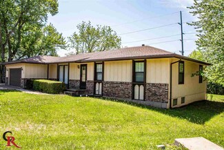 928 Dehoff Dr, Manhattan, KS 66502