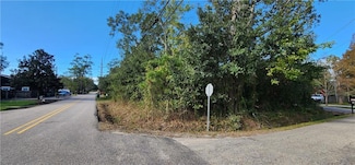 2208 3rd St, Mandeville, LA 70471
