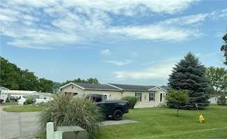 4795 E Lake Rd, Livonia, NY 14487