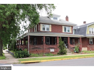 100 Woodside Ave, Reading, PA 19609