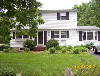 101 Central St, Byfield, MA 01922