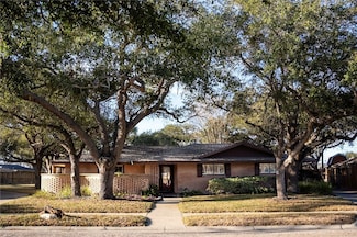 710 Burkshire Dr, Corpus Christi, TX 78412