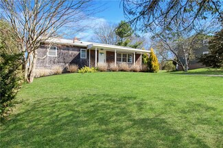 19 Wetomachick Ave, Westerly, RI 02891