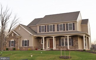 33 Sandstone Dr, Stevens, PA 17578