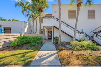 703 Oakview Dr Unit 703D, Bradenton, FL 34210