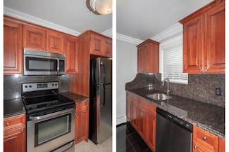 53 S Clinton Ave Unit N4, Bay Shore, NY 11706