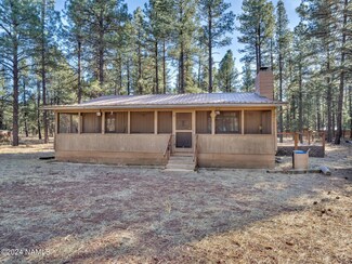 7646 E Robin Hood Rd, Williams, AZ 86046