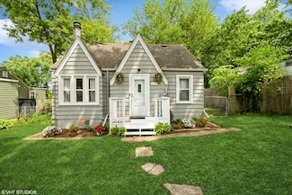 7718 Beach Rd, Wonder Lake, IL 60097