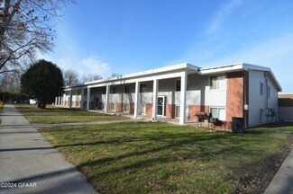 2212 12th Ave N, Grand Forks, ND 58203